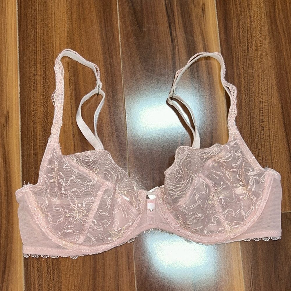 32C Wacoal unlined lace bra WE11301ROL 103367